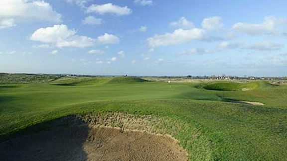 hole_16 hole_16